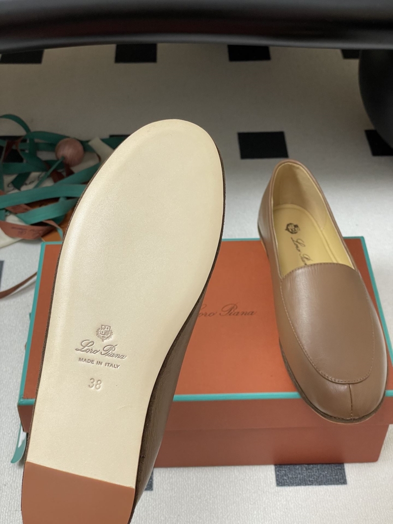 L0r0 P1ana loafers